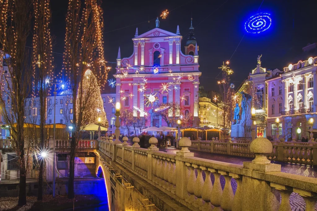 Ljubljana lysdekorationer jul