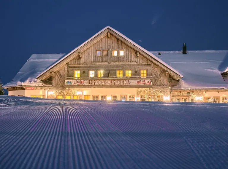 Hütte im Skigebiet Cerkno
